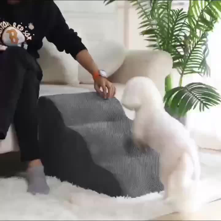 Escada Pet Curvada – Ideal para Camas e Sofás Altos | Várias Alturas Disponíveis | Degraus em Espuma Antiderrapante e Lavável | Para Cães de Pequeno Porte e Gatos