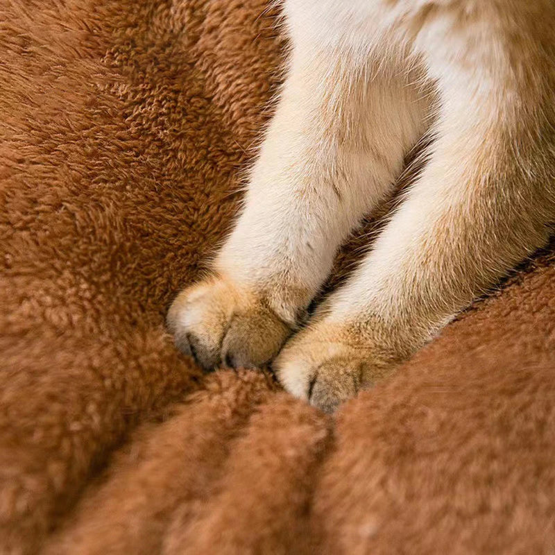 Cama Fechada Universal para Pets para Todas as Estações – Cama Envolvente para Gatos, Cama para Cães, Estilo Ursinho Marrom.